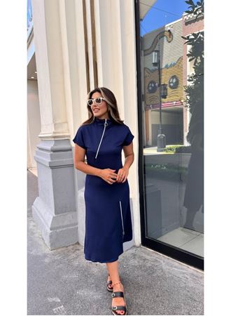 Kadın Kısa Kollu Yakadan Ve Etekten Fermuarlı Midi Viskon Iki Iplik Elbise