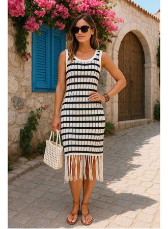 Kadın Kolsuz V Yaka Eteği Püsküllü çizgi Desen Triko Elbise