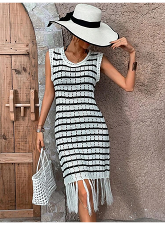 Kadın Kolsuz V Yaka Eteği Püsküllü çizgi Desen Triko Elbise