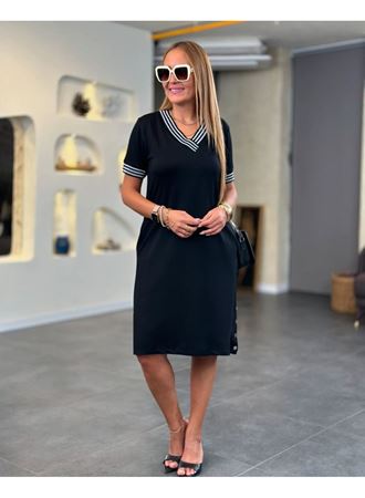 Kadın Kısa Kollu V Yakalı Yanlardan Yırtmaç Ve Düğmeli Viskon Iki Iplik Elbise