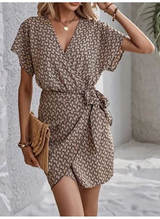 Kadın Kısa Yarasa Kollu önden Kruvaze Yaka Detaylı önden Bağlamalı Desenli Süprem Elbise