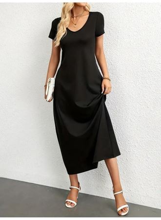 Kadın Kısa Kollu Yakası Yuvarlak Cepli Viskon Elbise