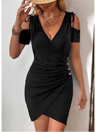 Kadın Omuzlardan Açık V Yakalı Kısa Kollu Yanlardan Büzgülü Düğme Detaylı Janjan Krep Elbise