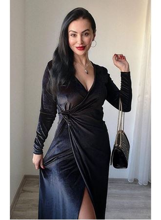 Kadın Uzun Kollu Kruvaze Yaka Yırtmaçlı Kadife Elbise