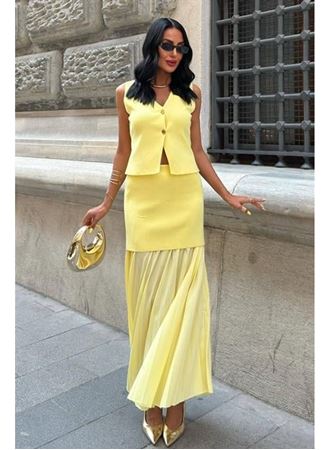 Yelekli Ve Pilise Etekli Triko Takım 10001