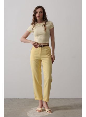 Kemerli Havuç Pantolon - Sarı