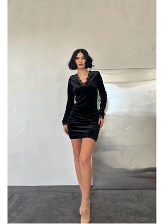 Siyah Yaka Ve Kol Dantelli Mini Elbise