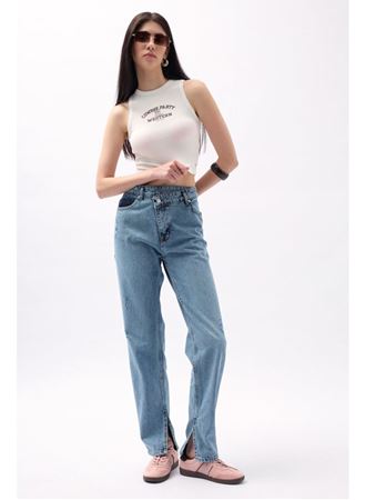 Asimetrik Bel Paça Yırtmaçlı Jean