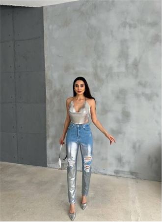 DİZ YIRTIK VARAKLI MOM KOT PANTOLON - Gümüş