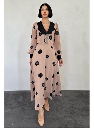 Vizon Yaka Nakışlı Elbise