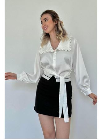 Beyaz Yakası Fırfırlı Kuşaklı Saten Gömlek
