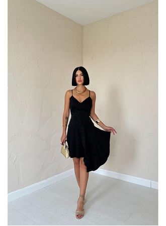 Siyah Jakarlı Asimetrik Elbise