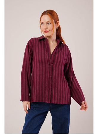 Düğmeli Ve Çizgi Detaylı Bordo Gömlek