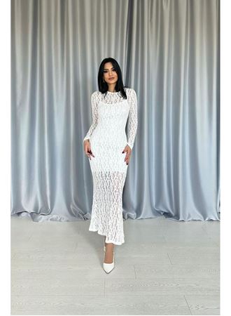 Beyaz Dantelli Uzun Kollu Elbise