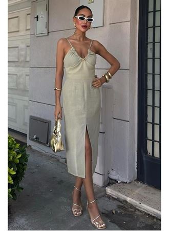 Göğsü Aksesuarlı Önü Yırtmaçlı Elbise 2899