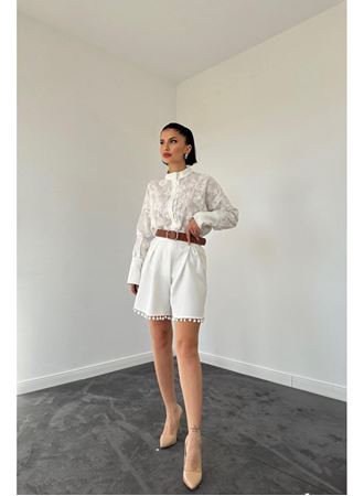 Ekru Dantelli Gömlek Ve Ponpolu Şort Takım