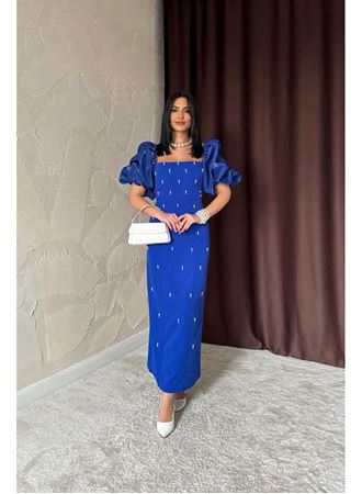 Saks İşlemeli Kolu Garnili Elbise