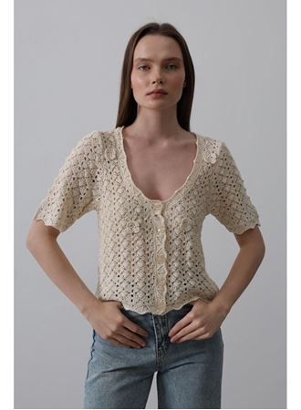 Çiçek Detaylı Düğmeli Triko - Ekru