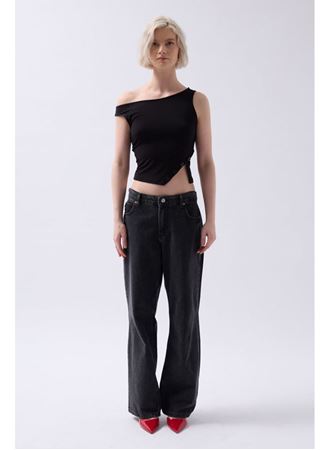 Kayık Yaka Yırtmaç Detay Bluz