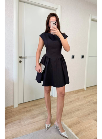 Sırt Dekolteli Çan Detaylı Mini Elbise - Siyah