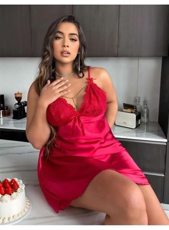 Büyük Beden Kırmızı Dantel İşlemeli Saten Gecelik