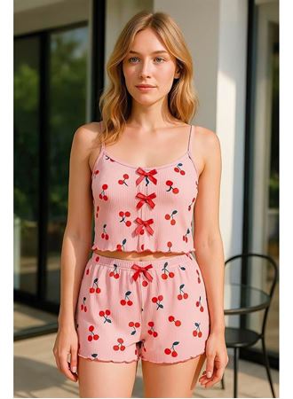 Pembe Kiraz Desenli Kurdelalı Askılı Şortlu Pijama Takımı
