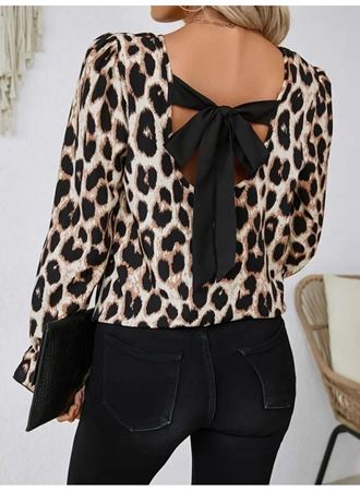 Kadın Uzun Kollu Arkadan Fiyonk Detaylı Leopar Desenli Süprem Bluz