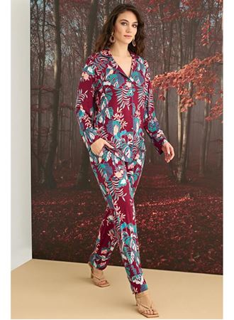 Çiçek ve Yaprak Desenli Önü Düğmeli Pijama Takımı