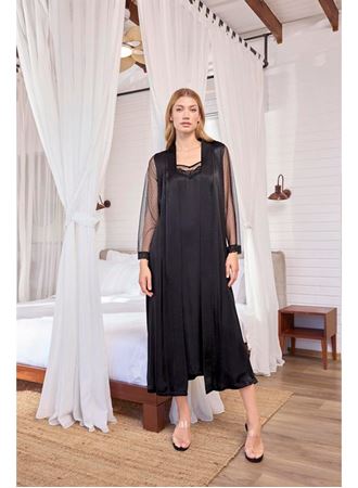 Dantelli Tüllü ve Dekolteli Saten Sabahlık Takımı