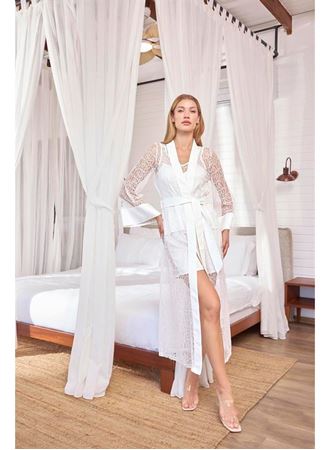 Uzun Kollu Dantelli ve Kuşaklı Sabahlık