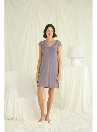 Kolu Omzu ve Yakası Dantelli Önü Düğmeli Gecelik