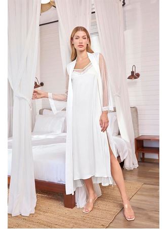 Dantelli Tüllü ve Dekolteli Saten Sabahlık Takımı