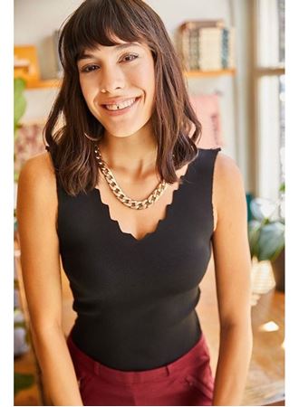 Kadın Omuz Askılı V Yaka Lazer Kesim Kaşkorse Kumaş Atlet