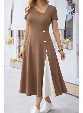 Kadın Kısa Kollu Asimetrik Yakalı Düğme Detaylı Midi Viskon Elbise