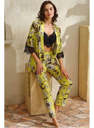 Kadın Dokuma Viskon Çiçek Baskılı Dantelli Sabahlık Balenli Desteksiz Dolgusuz Büstiyer Sütyen ve Pantolon Pijama 3'lü Takım (5747)