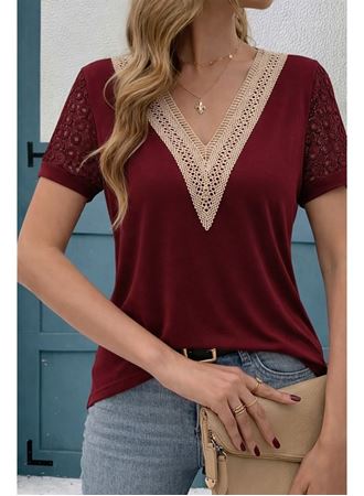 Kadın Kısa Kollu V Yakalı Dantel Detaylı Viskon Bluz