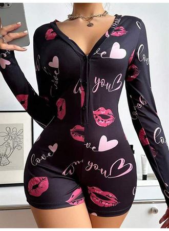 Pamuklu Kırmızı Öpücük ve Kalp Desenli Düğmeli Uzun Kol Tulum Pijama