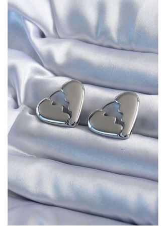 Gümüş Renk Kırık Kalp Model Pirinç Kadın Küpe