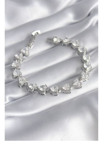 Pirinç Gümüş Renk Zirkon Taşlı Kalp Model VIP Seri Kadın Bileklik