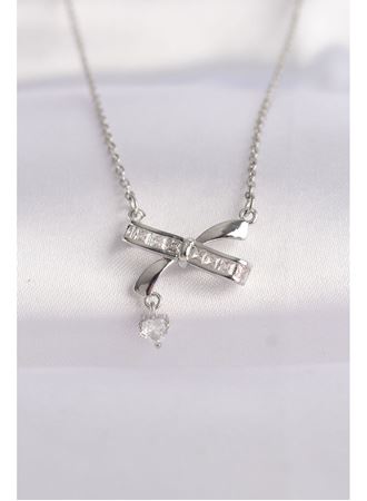 316L Çelik Zincir Gümüş Renk Zirkon Taşlı Kalp Detay Fiyonk Kolye