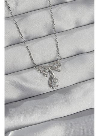 316L Çelik Gümüş Renk Zirkon Taşlı Fiyonk Detay Damla Kolye