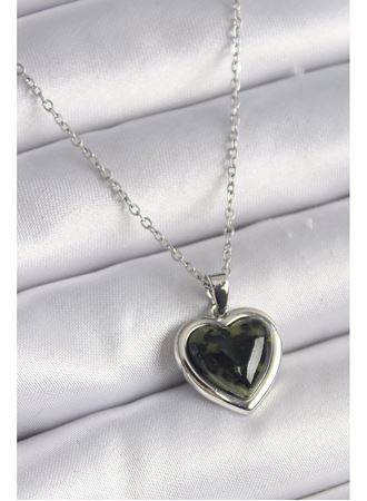 316L Çelik Gümüş Renk Yeşil Mineli Kalp Model Kadın Kolye