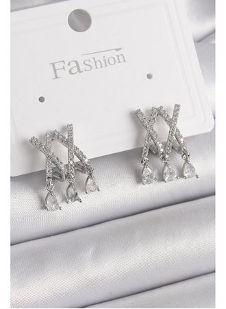 Pirinç Gümüş Renk Zirkon Taşlı X Model Sallantı Detay Kadın Küpe