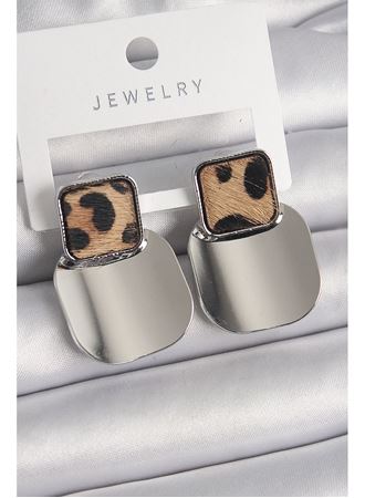 Pirinç Gümüş Renk Kare Plaka Leopar Desenli Kadın Küpe