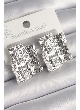 Pirinç Gümüş Renk İşlemeli Kare Plaka Model Kadın Küpe