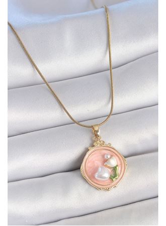 316L Çelik Gold Renk Zincir Pembe Mineli İncili Çiçek İşlemeli Portre Model Kadın Kolye