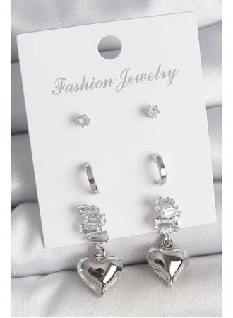 Pirinç Gümüş Renk Zirkon Taşlı Sallantılı Kalp Model Yarım Halka Detay 3 Çfit Kadın Küpe Seti