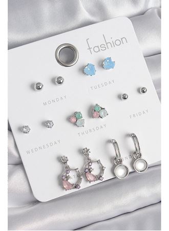 Pirinç Gümüş Renk Zirkon Taşlı Sallantı Halka Model Çiçek Detay 7 Çift Kadın Küpe Seti