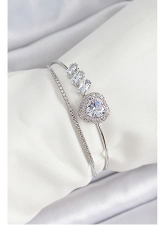 Pirinç Gümüş Renk Kalpli Zirkon Taşlı Kadın Bileklik