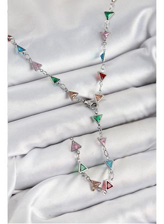 Pirinç Renkli Zirkon Taşlı Üçgen Model Gümüş Renk Kadın Y Kolye